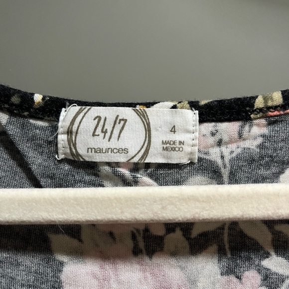 Maurices plus size 4 tee - Picture 3 of 5